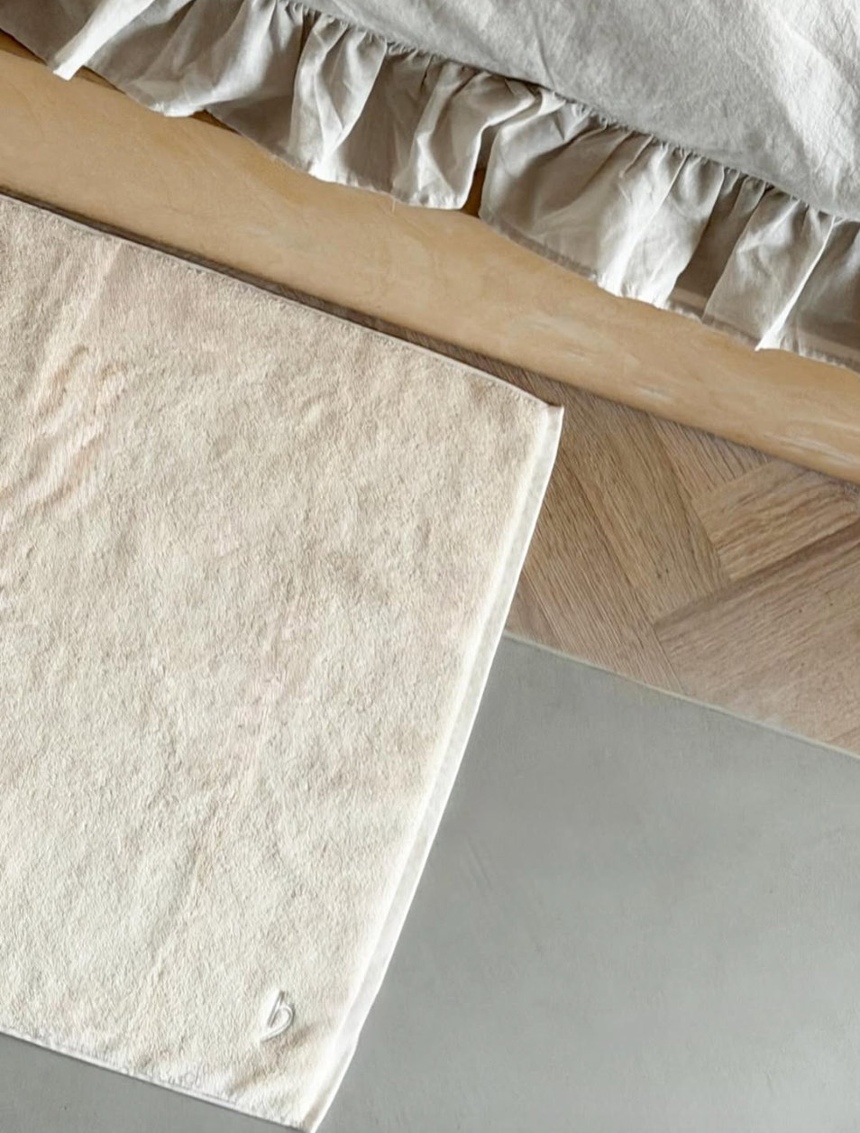 Pura Bundle Anthrazit – 6 Handtücher + 2 Badvorleger 50×70