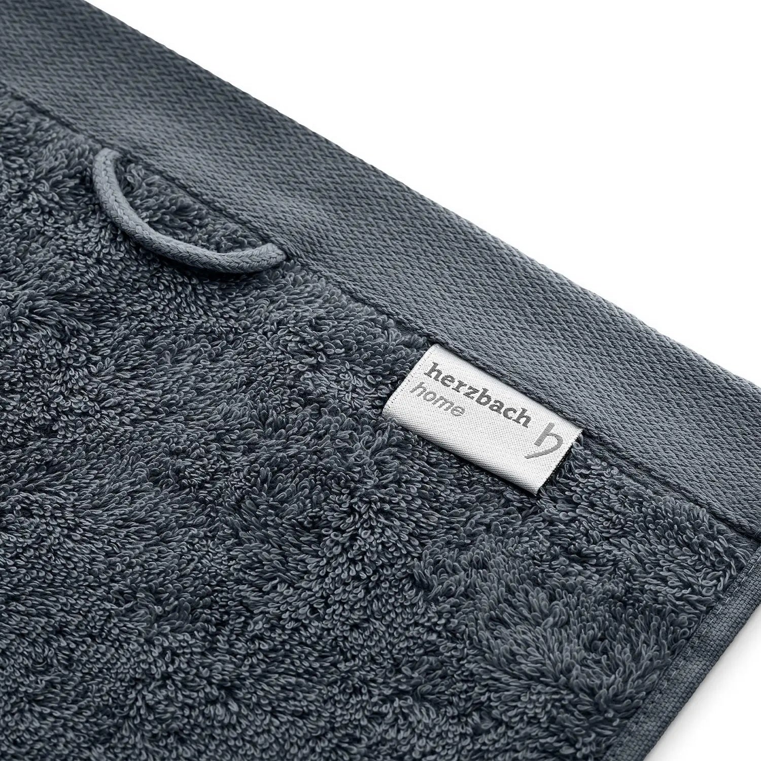 Pura Bundle Anthrazit – 6 Handtücher + 2 Badvorleger 50×70