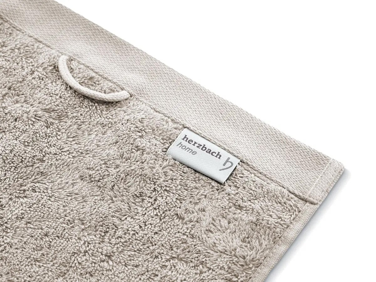 Pura Bundle Sandgrau – 6 Handtücher + Badvorleger 60x90